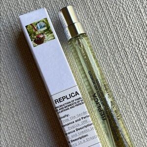 Maison Margiela Replica from the garden travel spray